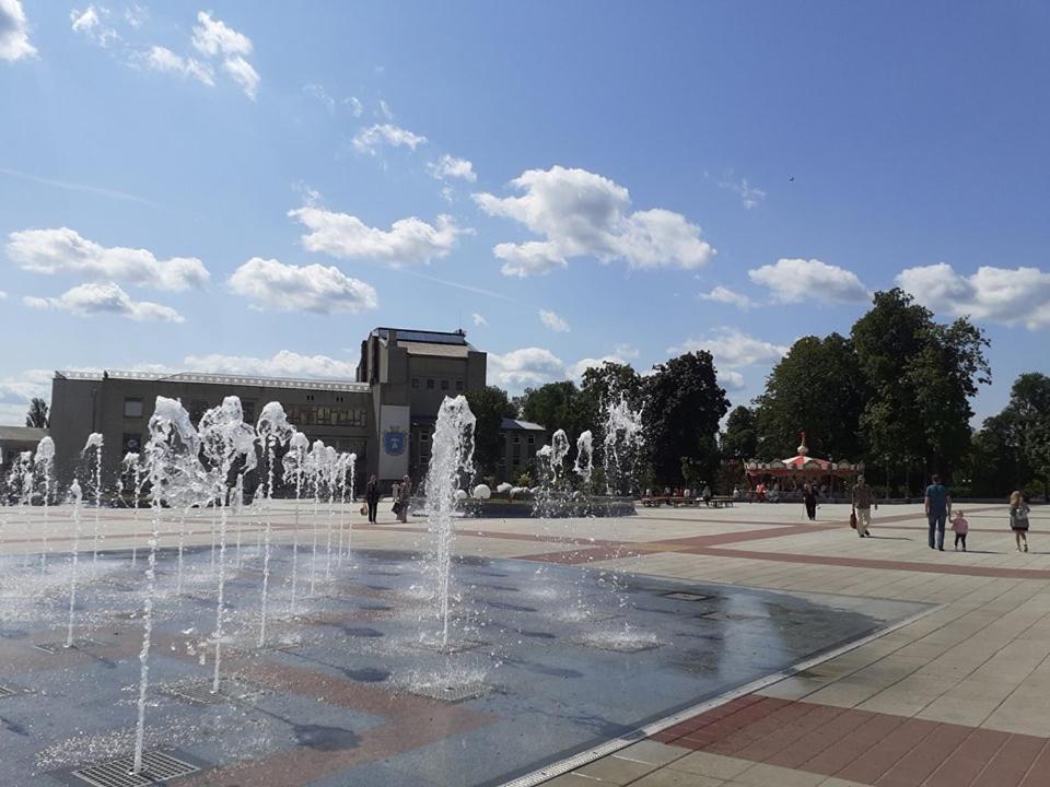 Апартаменты Центр Uman Square Apartment Esterno foto